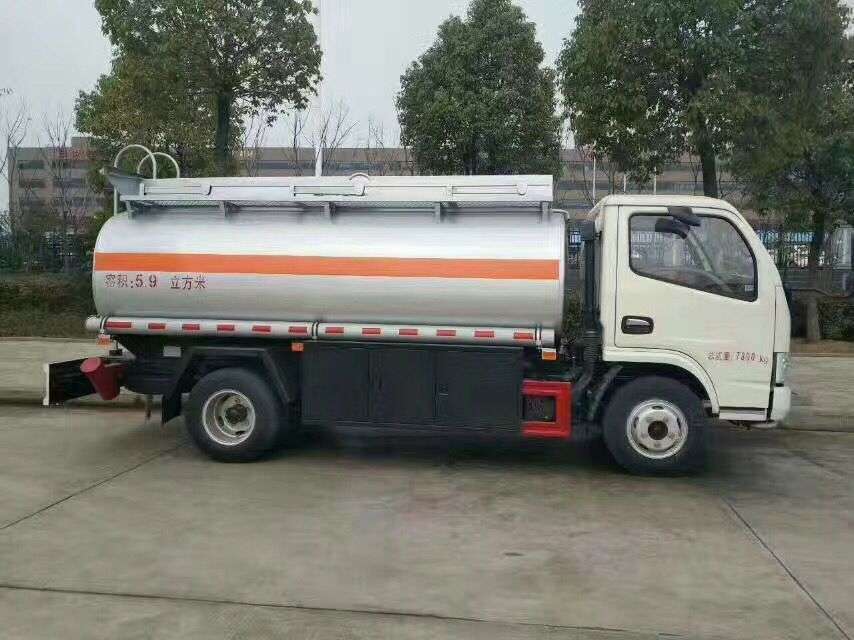 國五東風5噸小型加油車 國五東風5噸小型加油車