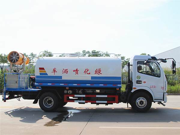東風多利卡D7霧炮車