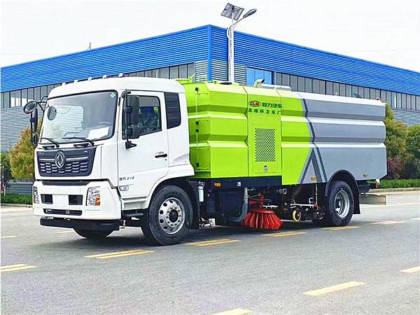 東風(fēng)天錦12方掃路車