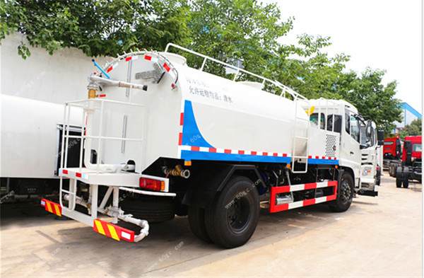 東風(fēng)天錦高壓路面清洗車