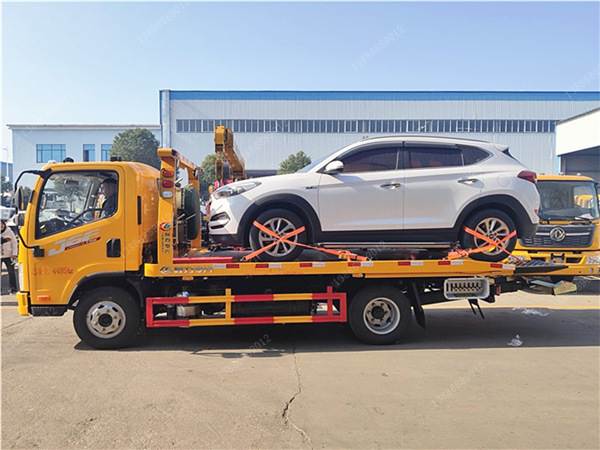 解放J6F藍(lán)牌一拖二清障車