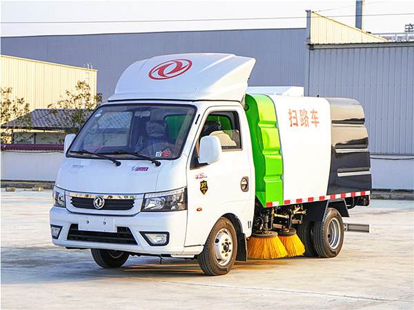 東風(fēng)途逸3方掃路車